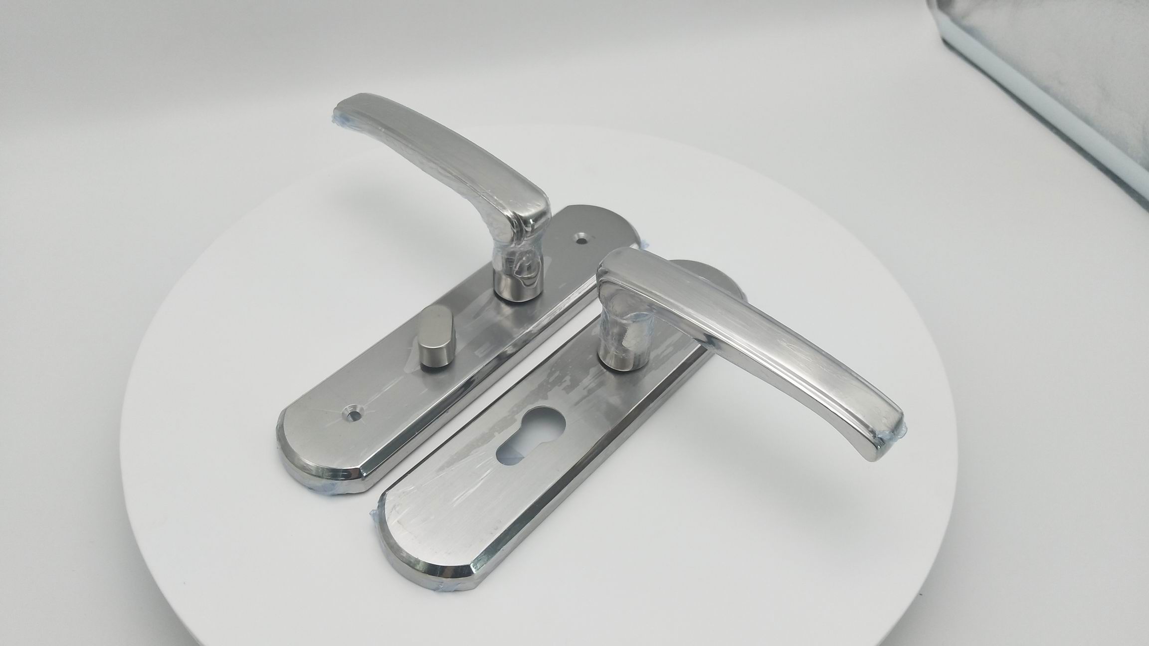 High quality stainless steel 304 toilet door lock with lock cylinder