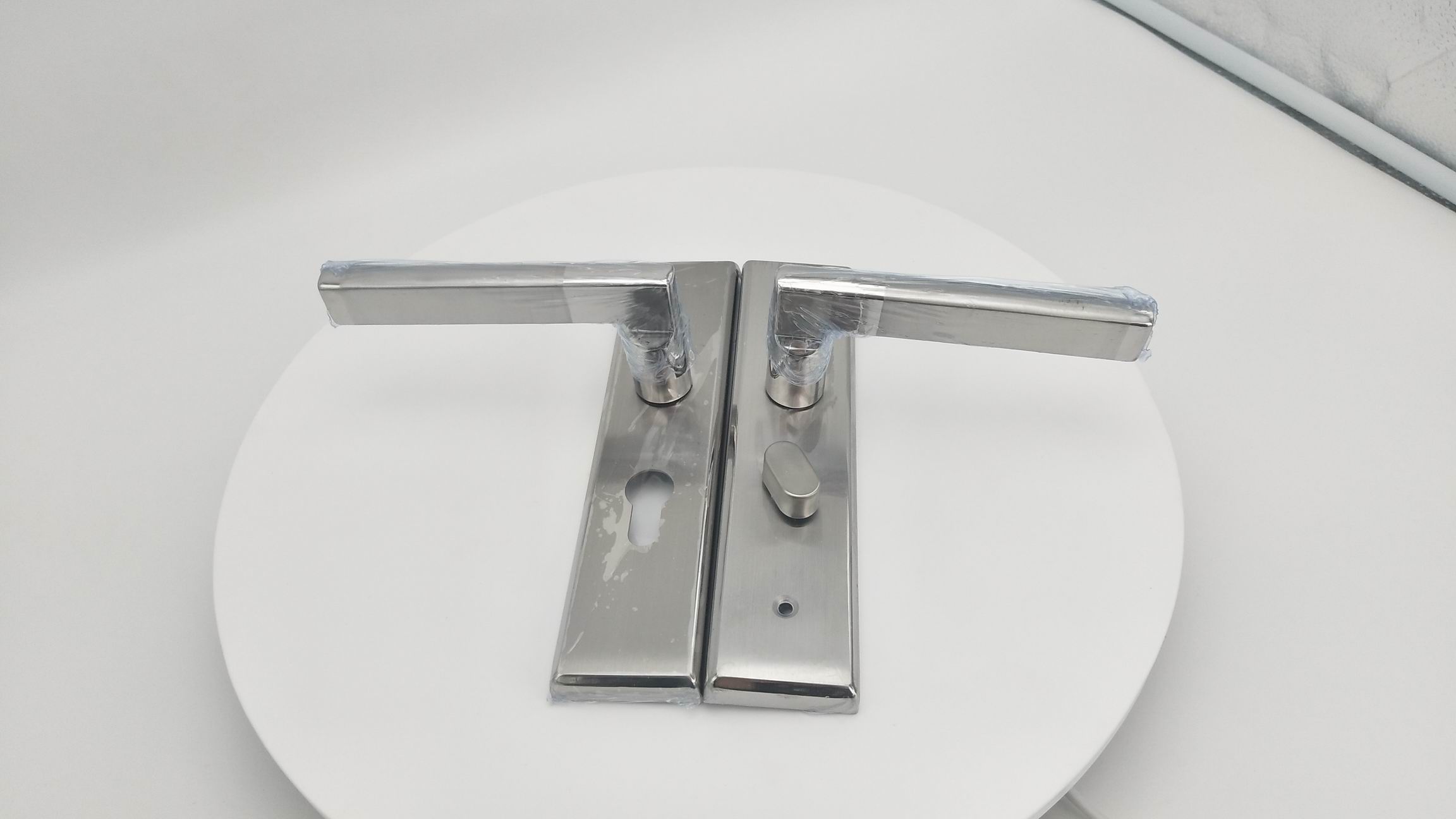 High quality of luxury solid stainless steel door lock with plate