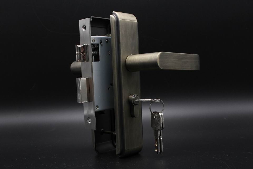 High quality stainless steel 304 toilet door lock with lock cylinder