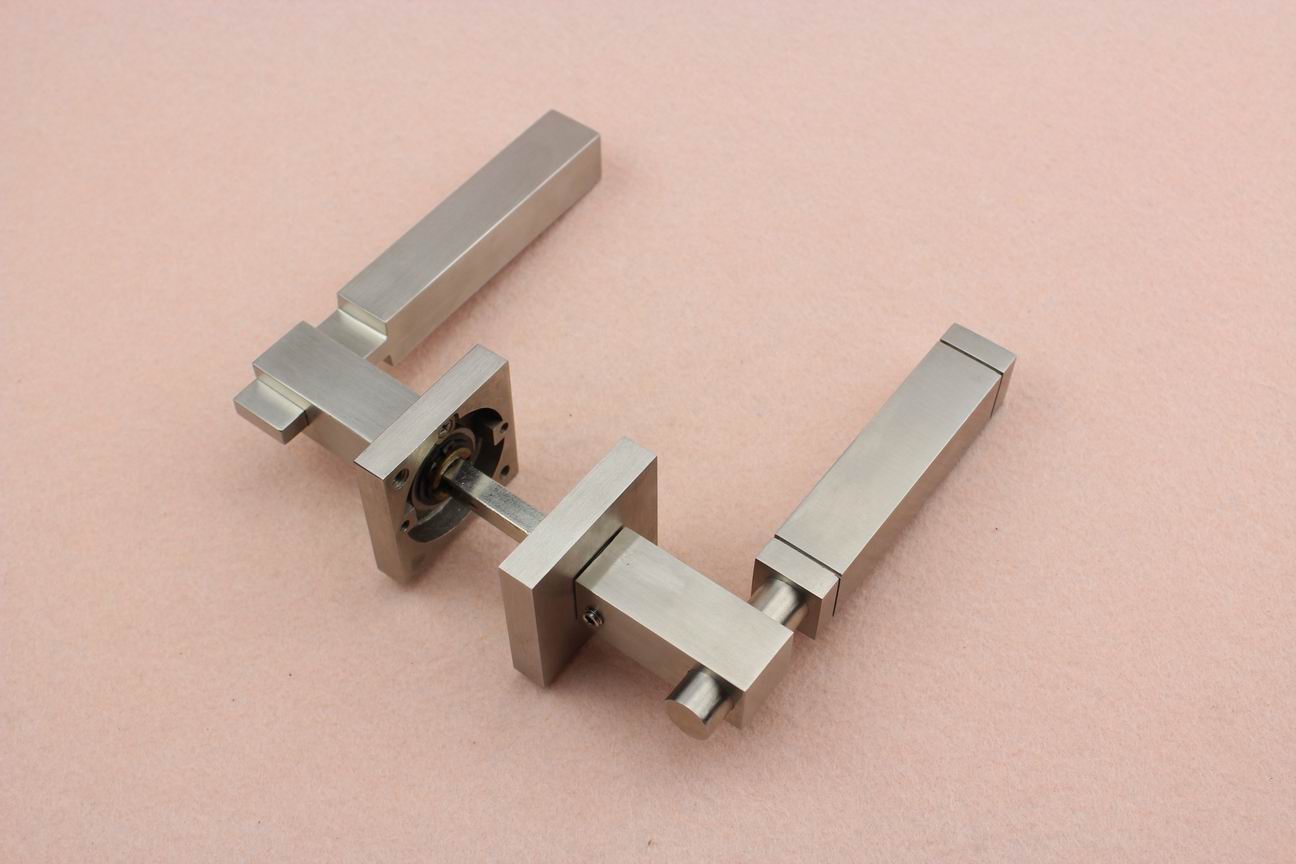 Square shape solid type stainless steel material lever door handle