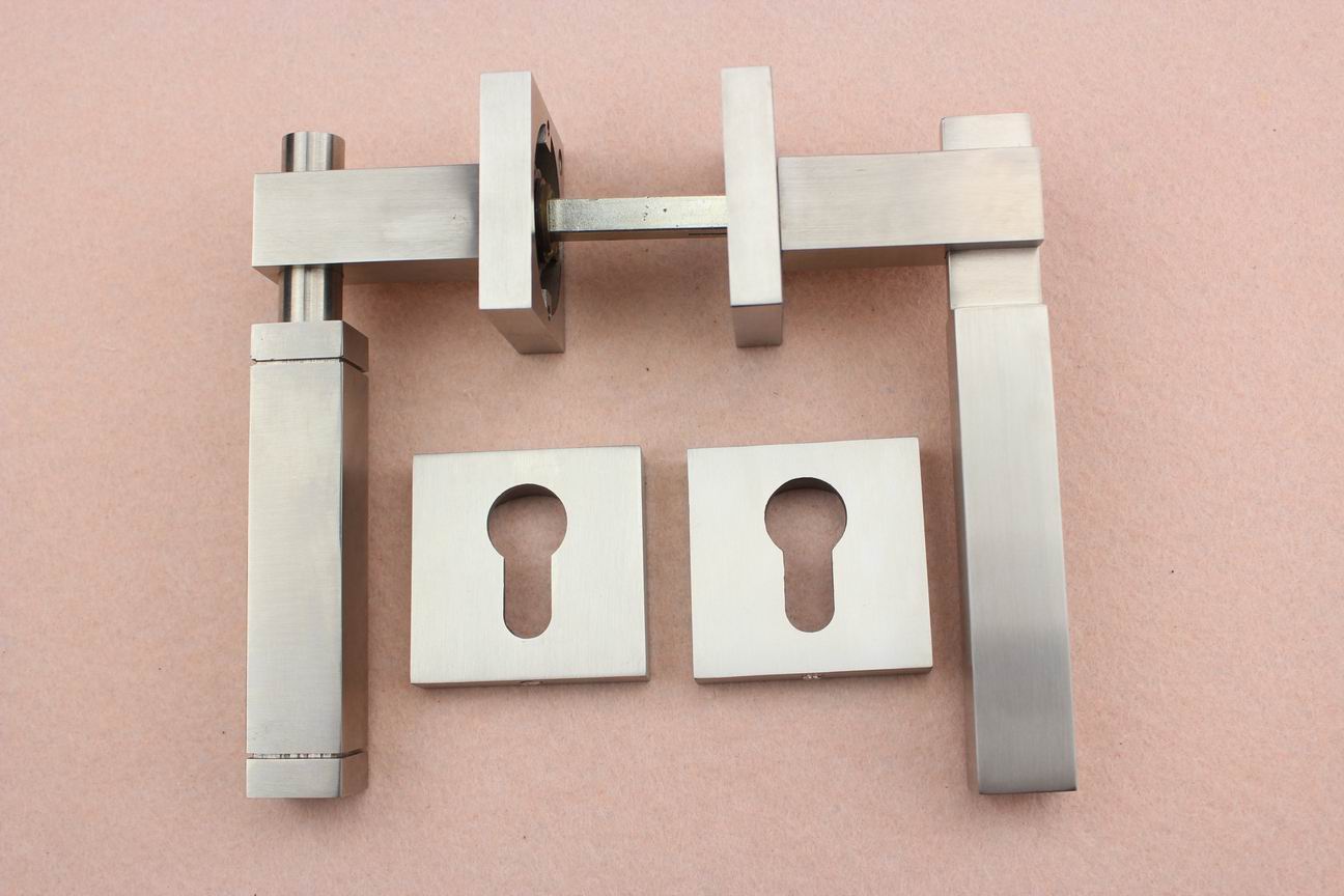 Square shape solid type stainless steel material lever door handle