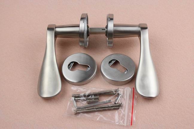 Made in China stainless steel door lock handle system with comfortable design